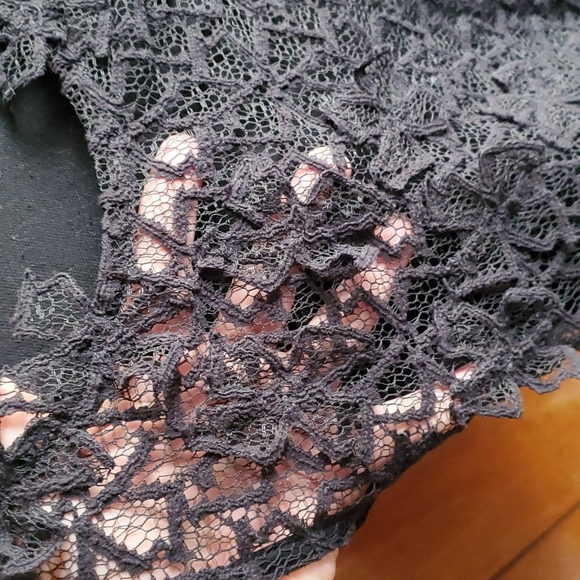 Gap Black Lace Top - Picture 6 of 10